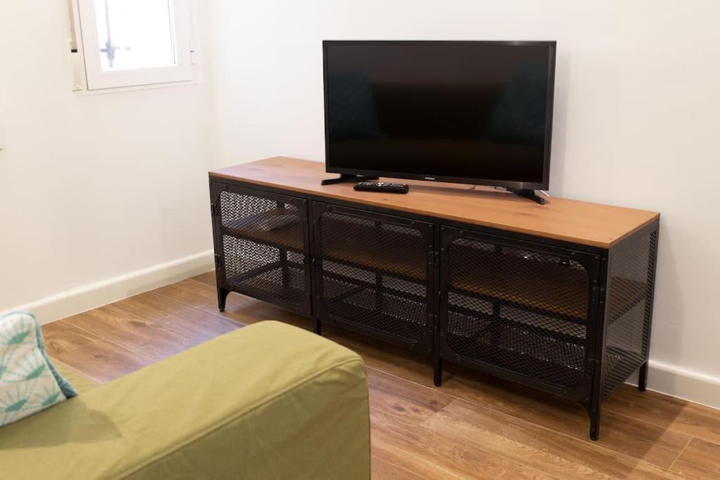 Encantador Apartamento Reformado En Tetuan By Bebalmy Madrid Buitenkant foto